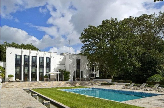 millhill2 D E Harrington-designed The Whitehouse 1930s modernist property in Mill Hill, London NW7
