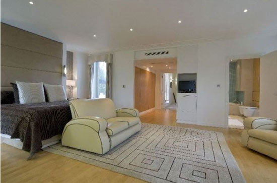 millhill6 D E Harrington-designed The Whitehouse 1930s modernist property in Mill Hill, London NW7