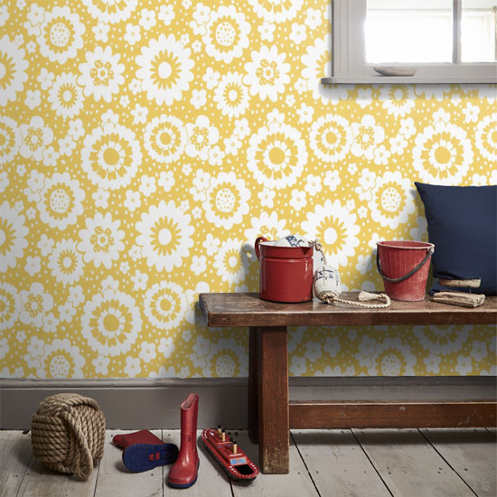 Design spotting: 1960s-style Mod Meadows wallpaper by Layla Faye