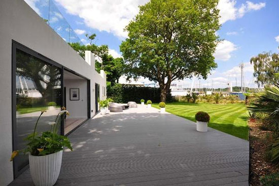 1930s modernist property in Hamble, near Southampton, Hampshire