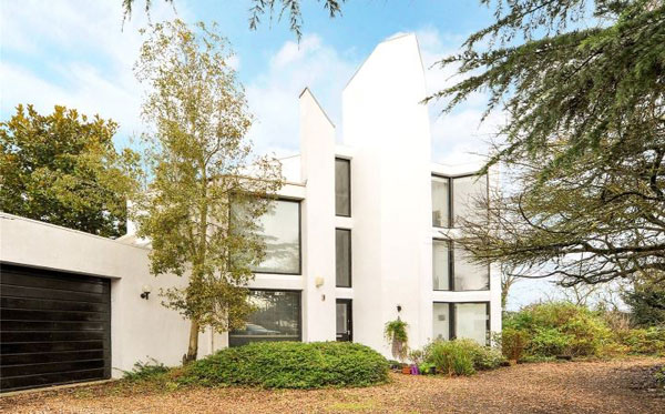 1970s modernism: Artist Constructor-designed property in Flax Bourton, Somerset