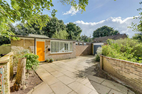1960s modern house in Mapperley Park, Nottingham