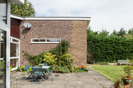 1960s modern house in Oakwood, London N14