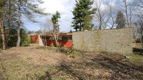1960s Richard Neutra-designed midcentury modern property in Uniontown, Pennsylvania, USA