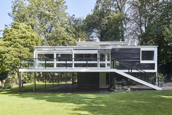 1950s Rossdale House by Geoffry Powell in London N3