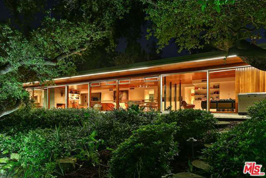 1950s Richard Neutra-designed The Goldman Residence in Encino, California, USA