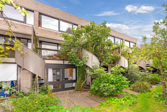 1960s Neave Brown modern townhouse in London N19