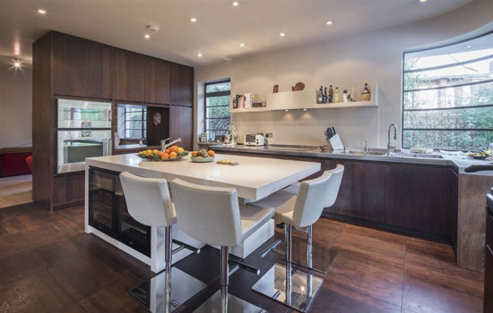 1930s art deco property in Hampstead Garden Suburb, London N2