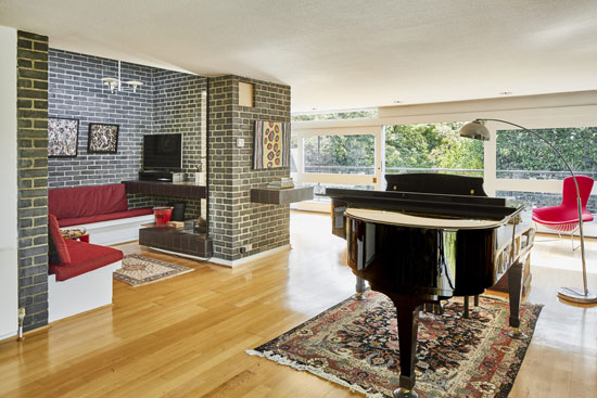 1950s Rossdale House by Geoffry Powell in London N3