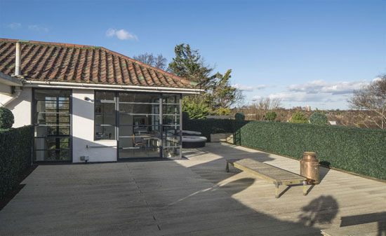 1930s art deco property in Hampstead Garden Suburb, London N2