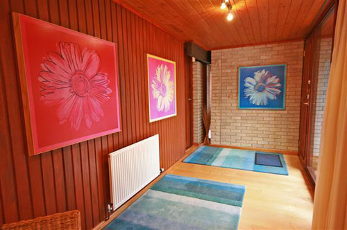 nest2 1960s J Roy Parker-designed Colonus four-bedroomed house in Neston, Cheshire