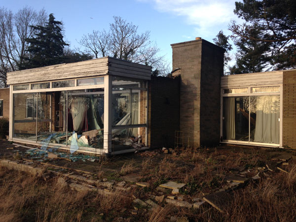 Now derelict: 1960s midcentury modern property in Newark, Nottinghamshire