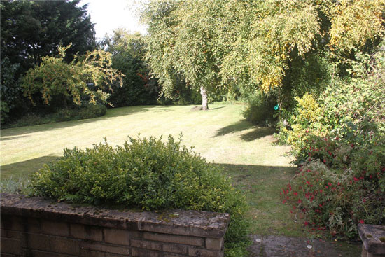 1960s midcentury modern house in Newbury, Berkshire