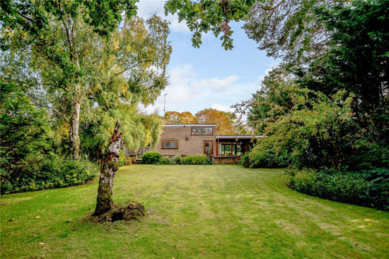 1960s midcentury modern house in Newbury, Berkshire