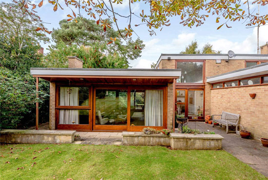 1960s midcentury modern house in Newbury, Berkshire