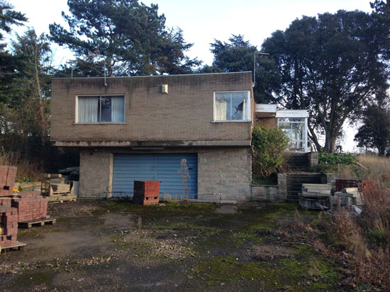 Now derelict: 1960s midcentury modern property in Newark, Nottinghamshire