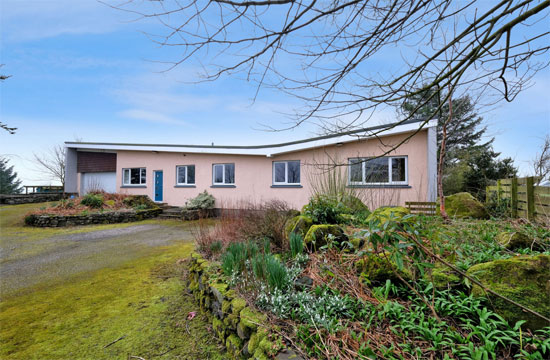 Midcentury modern house in Orrock, near Aberdeen, Scotland