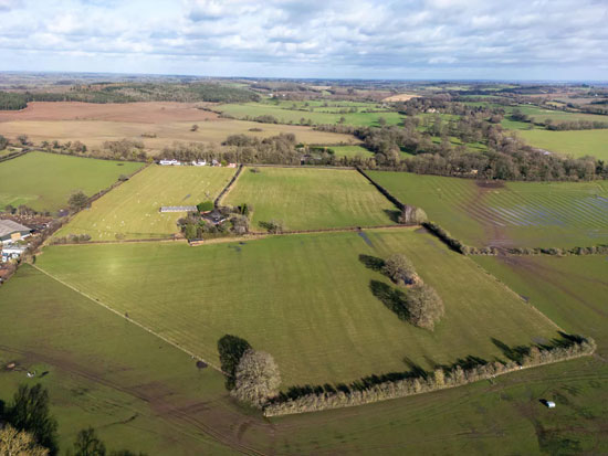 Oaklands Farm in Wootton Wawen, Henley-in-Arden, Warwickshire
