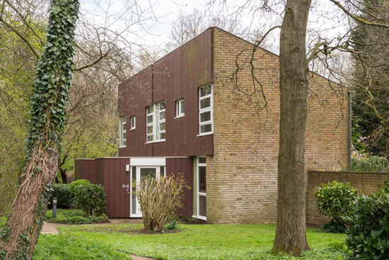 On the market: 1960s Eric Lyons-designed Span House in New Ash Green, Kent