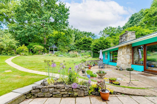 1960s midcentury modern house in Welwyn, Hertfordshire