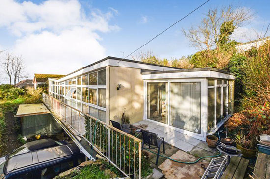 1960s midcentury modern house in Porth, Cornwall