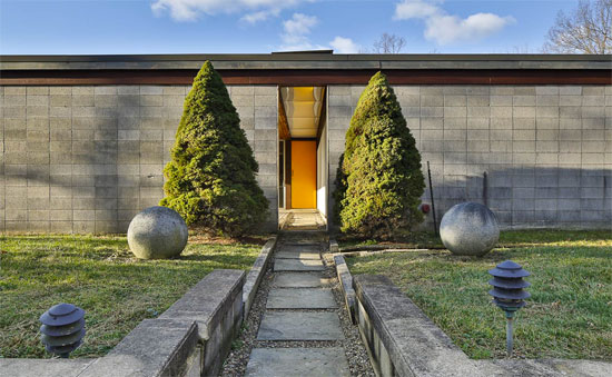 Philip Collins-designed midcentury modern property in Hopewell, New Jersey, USA