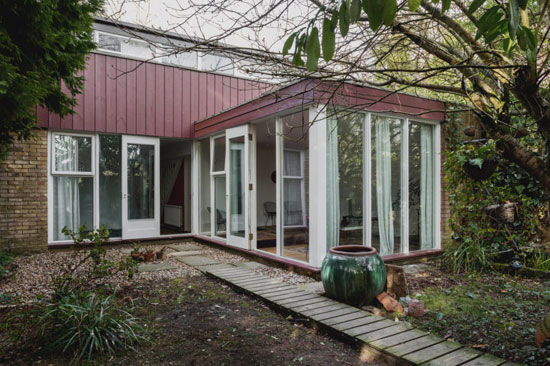 Span House: 1960s Eric Lyons-designed property on the Punch Croft Estate, New Ash Green, Kent 