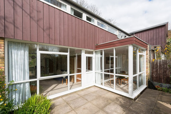 1960s Eric Lyons-designed Span House in New Ash Green, Kent