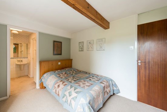 1960s Norman Plastow-designed midcentury modern property in London SW20