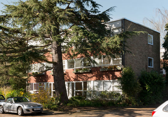 Two-bedroom apartment in the 1950s Eric Lyons-designed Parkleys development in Ham, Richmond, Surrey