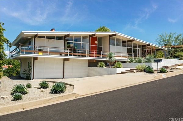 1960s midcentury modern: Young and Remington-designed DeLeeuw Residence in Palos Verdes Estates, California, USA