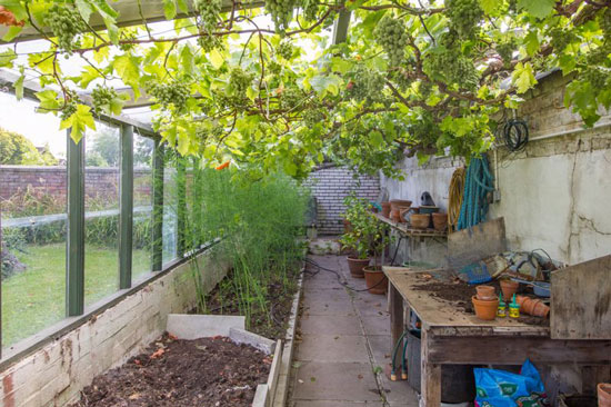 1960s Hird and Brooks midcentury modern house in Penarth, Vale of Glamorgan