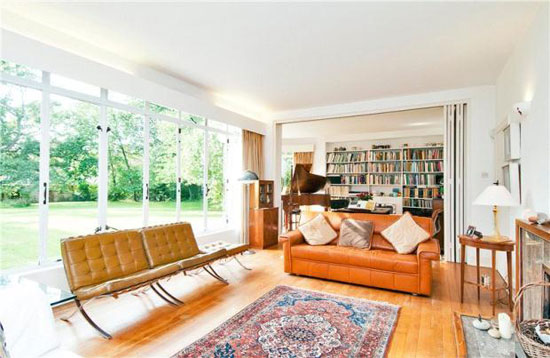 pen4 1930s Sea Roads six-bedroom art deco property in Penarth, Vale Of Glamorgan