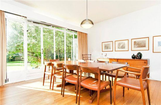pen5 1930s Sea Roads six-bedroom art deco property in Penarth, Vale Of Glamorgan