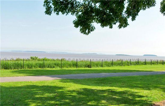 pen6 1930s Sea Roads six-bedroom art deco property in Penarth, Vale Of Glamorgan