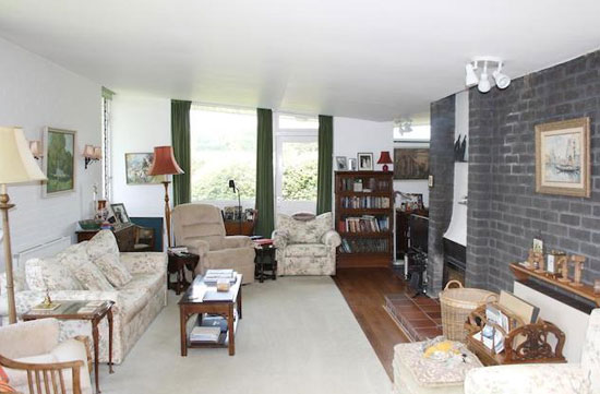 1960s two-bedroom modernist property in Petersfield, Hampshire