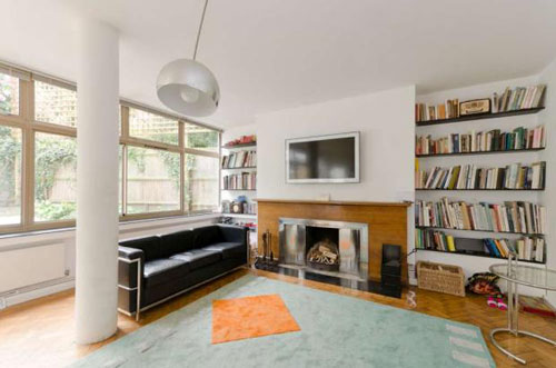 pill4 1930s Berthold Lubetkin-designed Six Pillars modernist house in London
