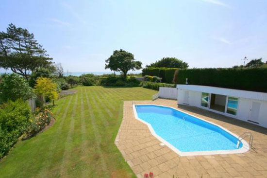 1960s grade II-listed Vista Point property by Patrick Gwynne in Angmering, West Sussex