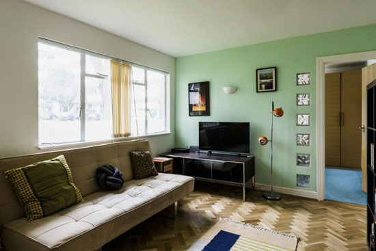 Apartment in 1930s Frederick Gibberd Pullman Court in Streatham Hill, London SW2