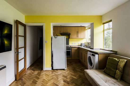Apartment in 1930s Frederick Gibberd Pullman Court in Streatham Hill, London SW2