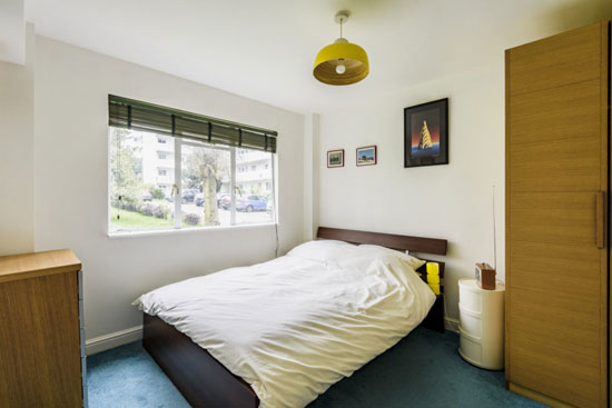 Apartment in 1930s Frederick Gibberd Pullman Court in Streatham Hill, London SW2