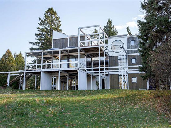 1970s Jacques de Blois modern house in Saint-Damase-de-L’Islet, Quebec, Canada