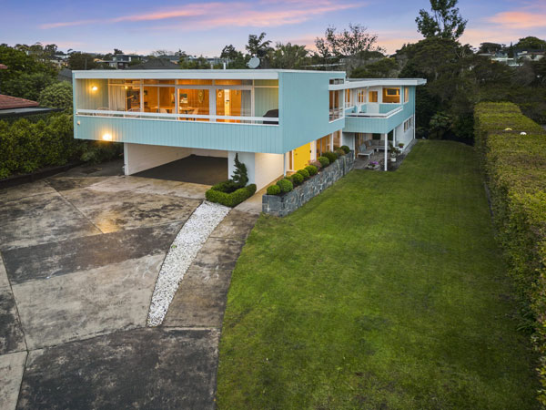 1960s Vladimir Cacala-designed Tapper House in Auckland City, Auckland, New Zealand