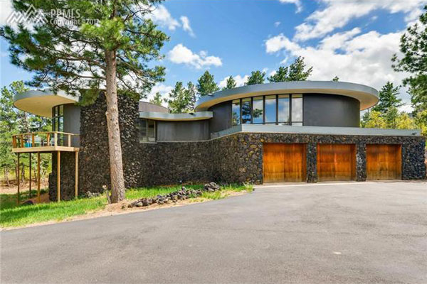 Circular modernism: 1970s Don Price-designed property in Colorado Springs, Colorado, USA