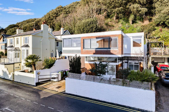 1960s John Floydd midcentury modern house in Sandgate, Kent
