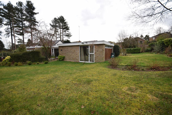 1960s modern house in Ravenshead, Nottinghamshire