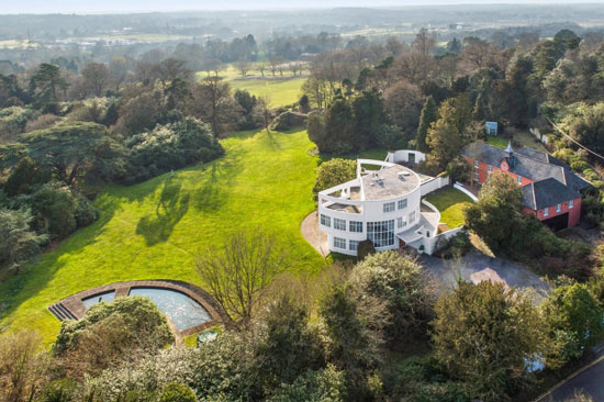 St. Ann’s Court 1930s modernist property in St. Ann's Hill, Surrey