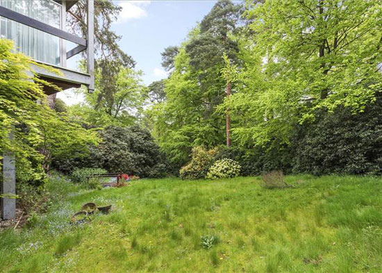 Rumba Panjai 1960s modernist property in St George’s Hill, Weybridge, Surrey