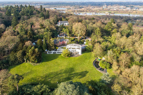 St. Ann’s Court 1930s modernist property in St. Ann's Hill, Surrey