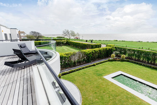 Contemporary art deco-style property in Frinton-On-Sea, Essex